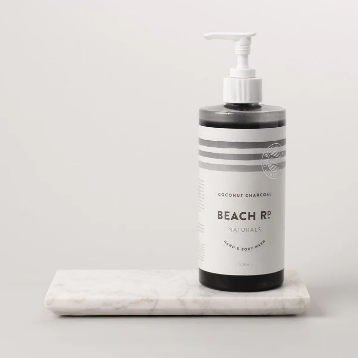 This white marble decorative tray effortlessly adapts to your styling needs.Enjoy as an everyday catchall or display your favourite soap dispensers in the bathroom or kitchen.