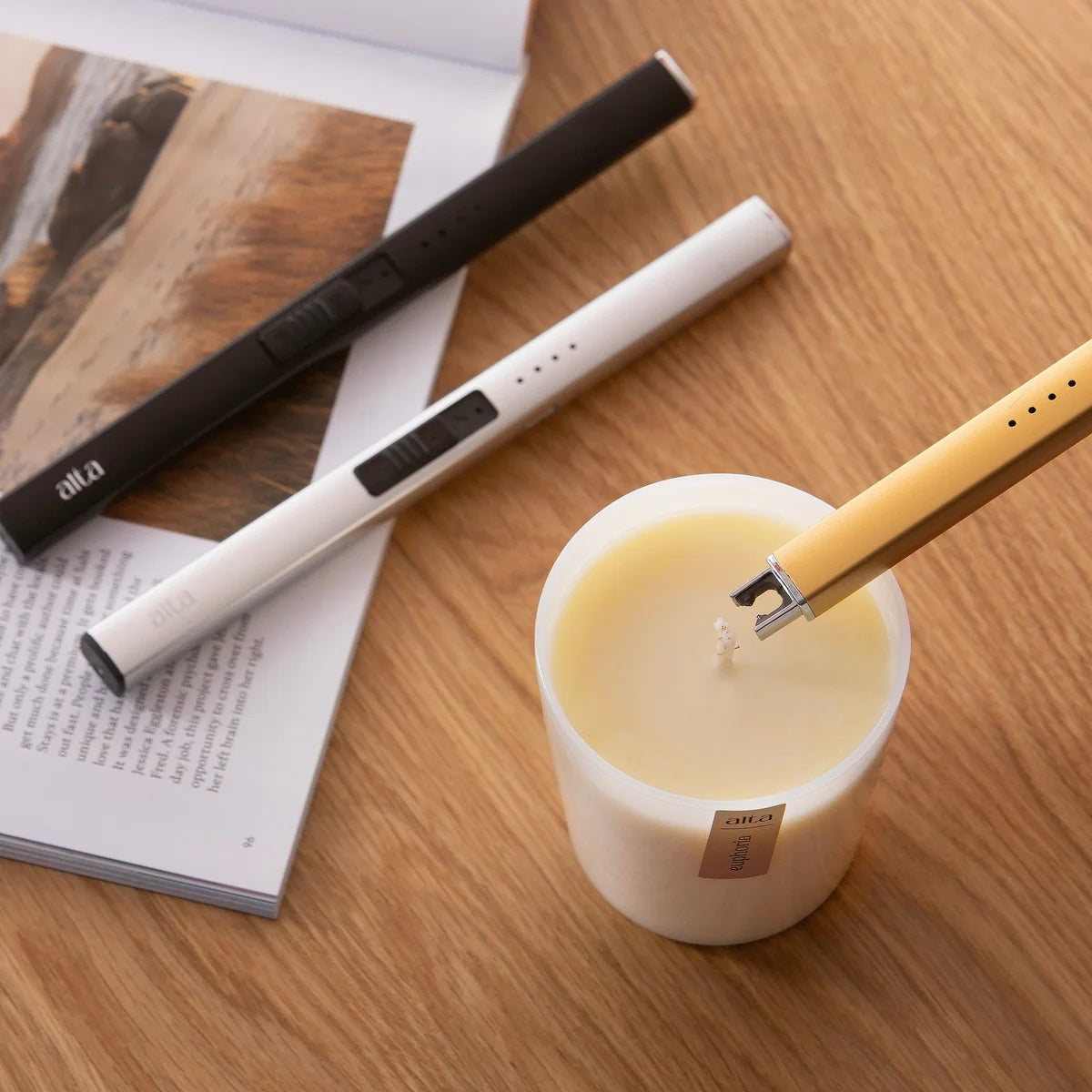 The Alta Flameless Lighter offers a modern, safe, and environmentally friendly lighting solution for candles, incense, BBQ's, ovens and more. Rechargeable, windproof and safe around children and pets. It comes gift boxed with charging cable and complete instructions. Silver colour.