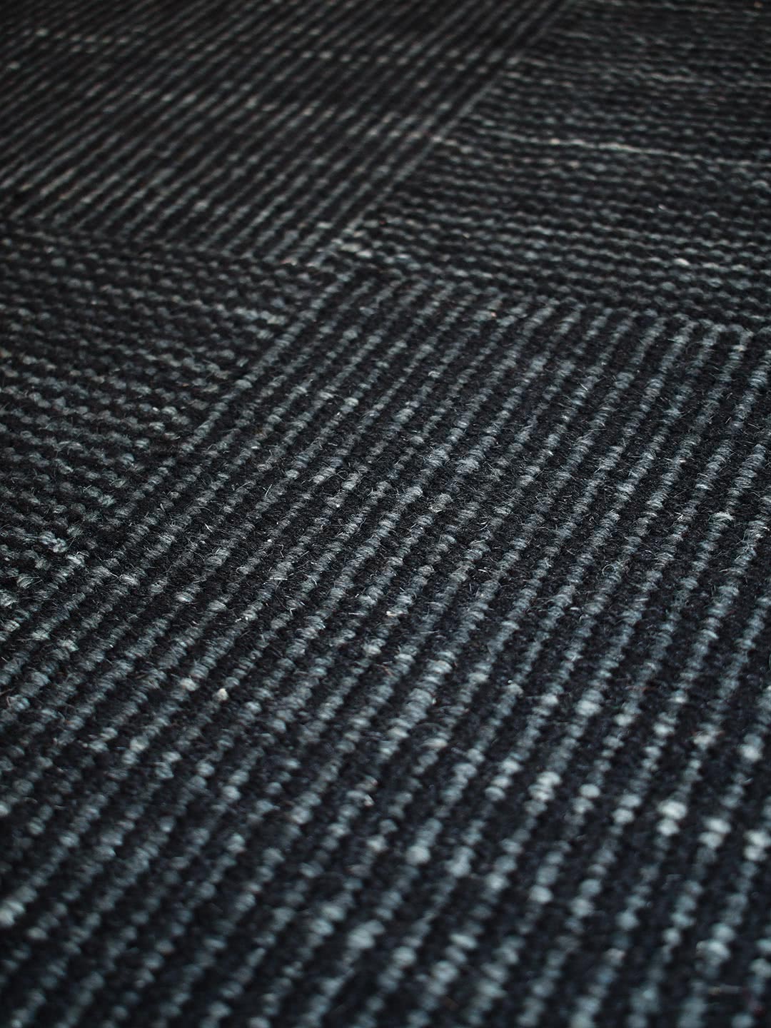 Braid Box Rug Abyss Black