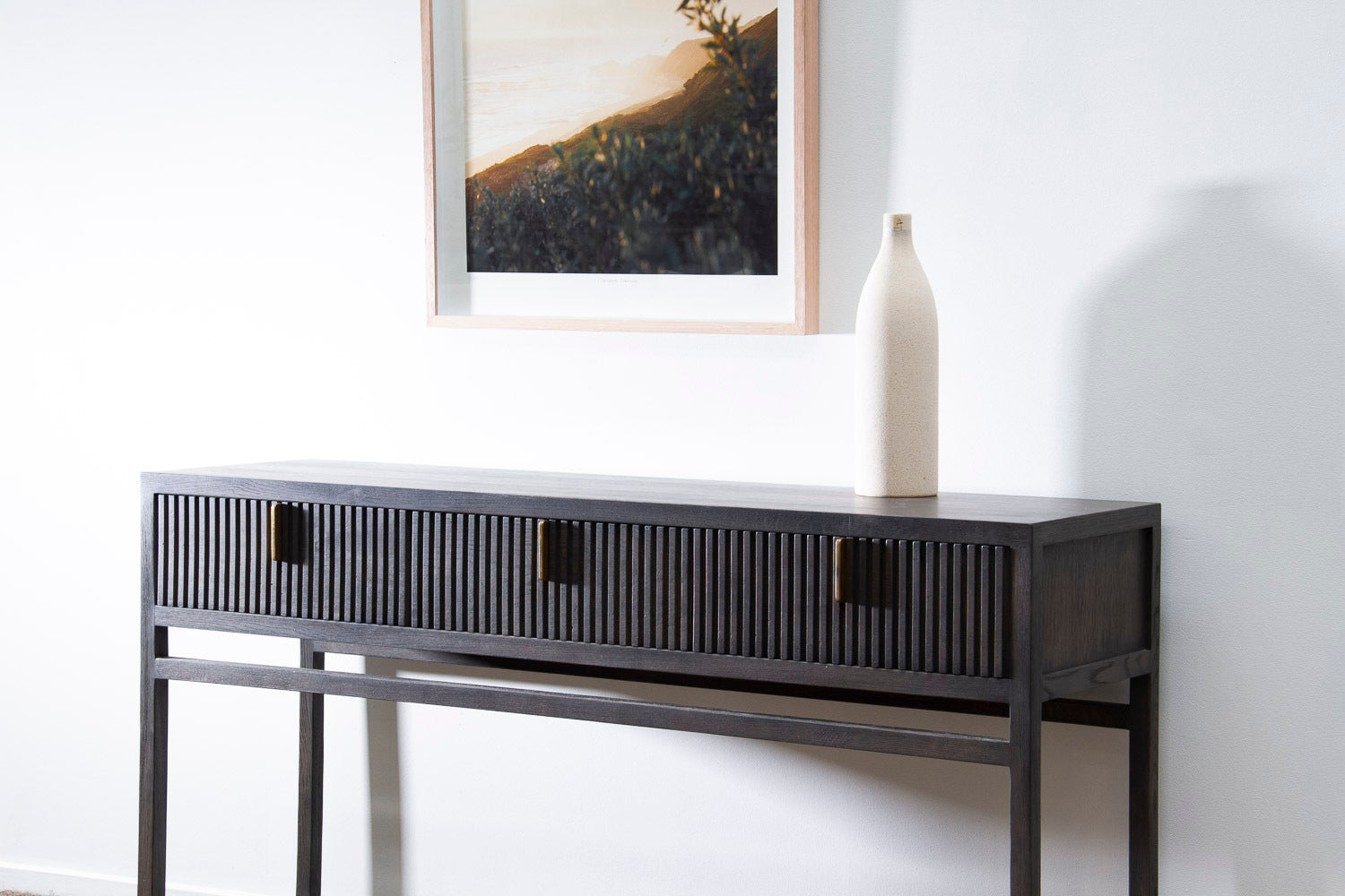 Ribbed Console table