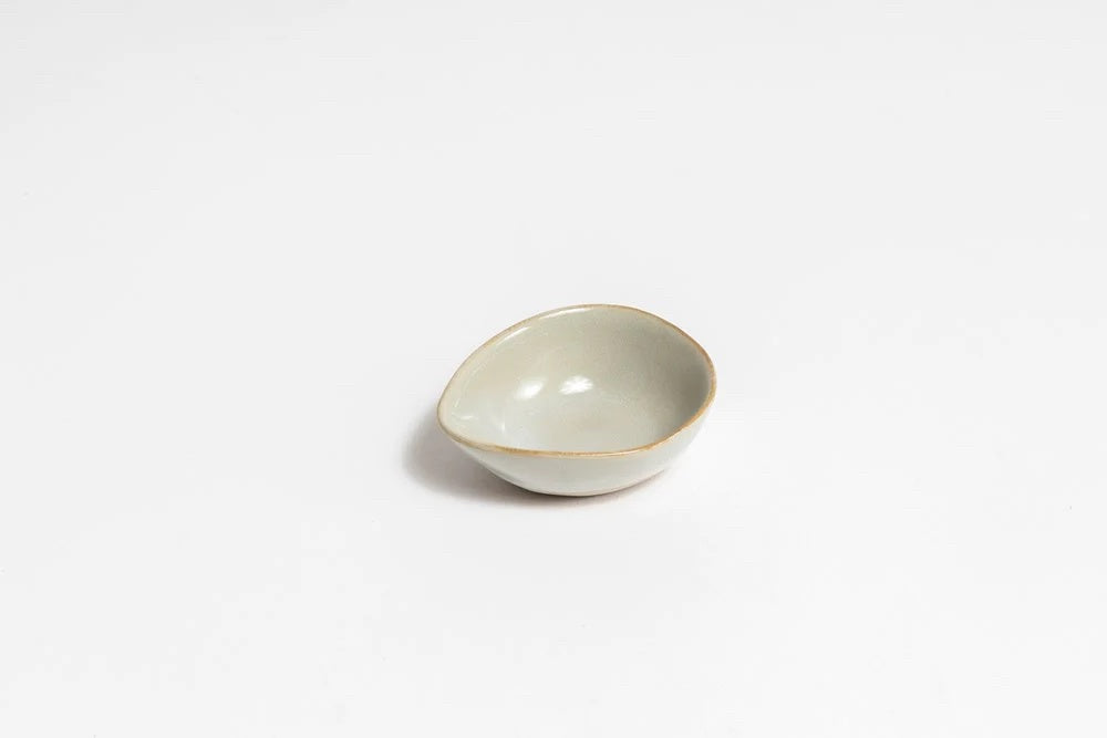 Lester Salt and pepper dish