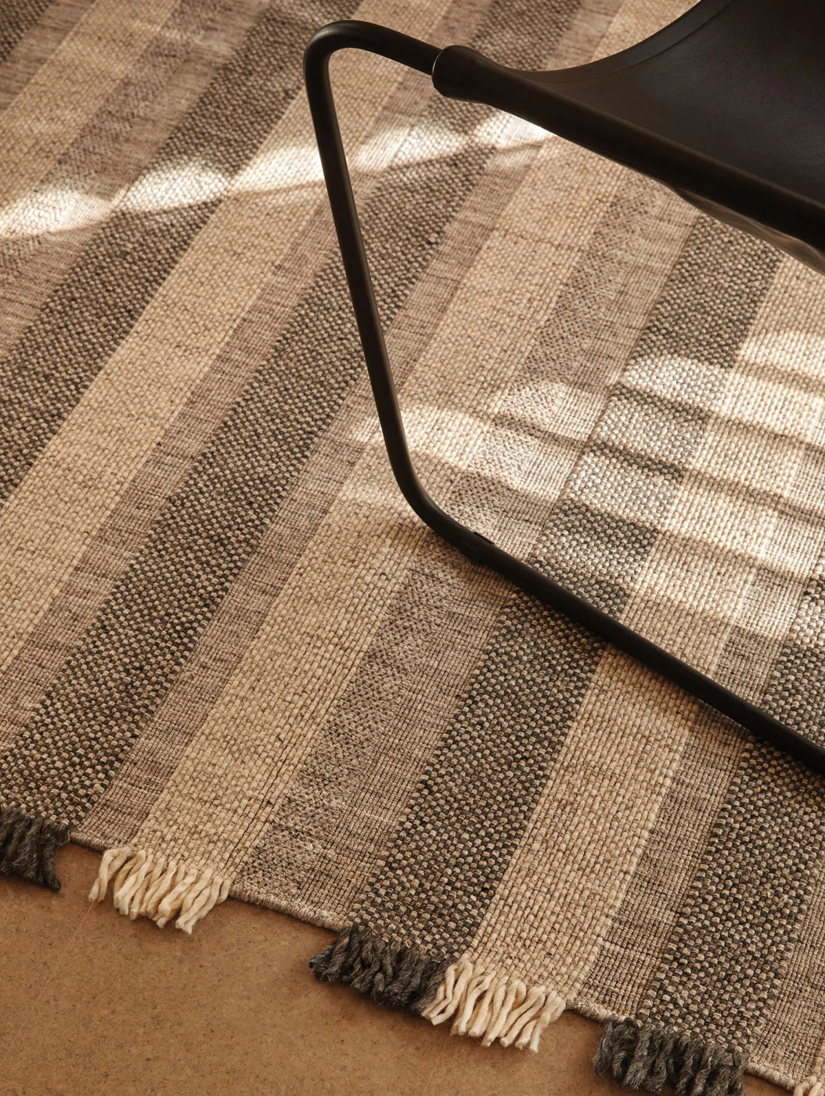 Magnus Rug Beige Black