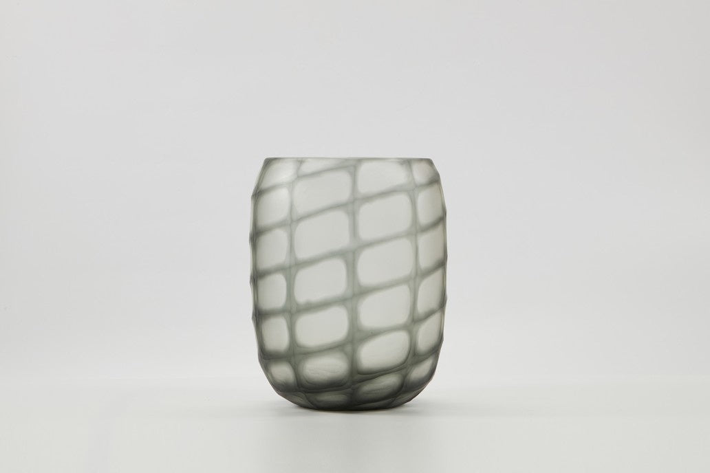 Canasta Vase Small Smoke