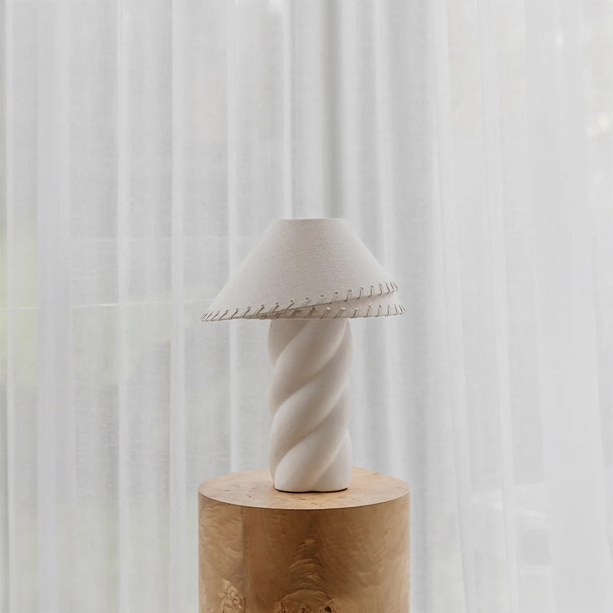 Amalie table lamp small