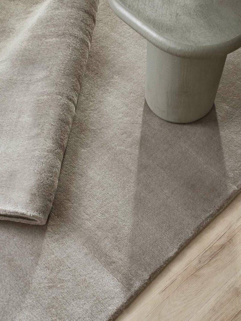cashmere rug silver tone