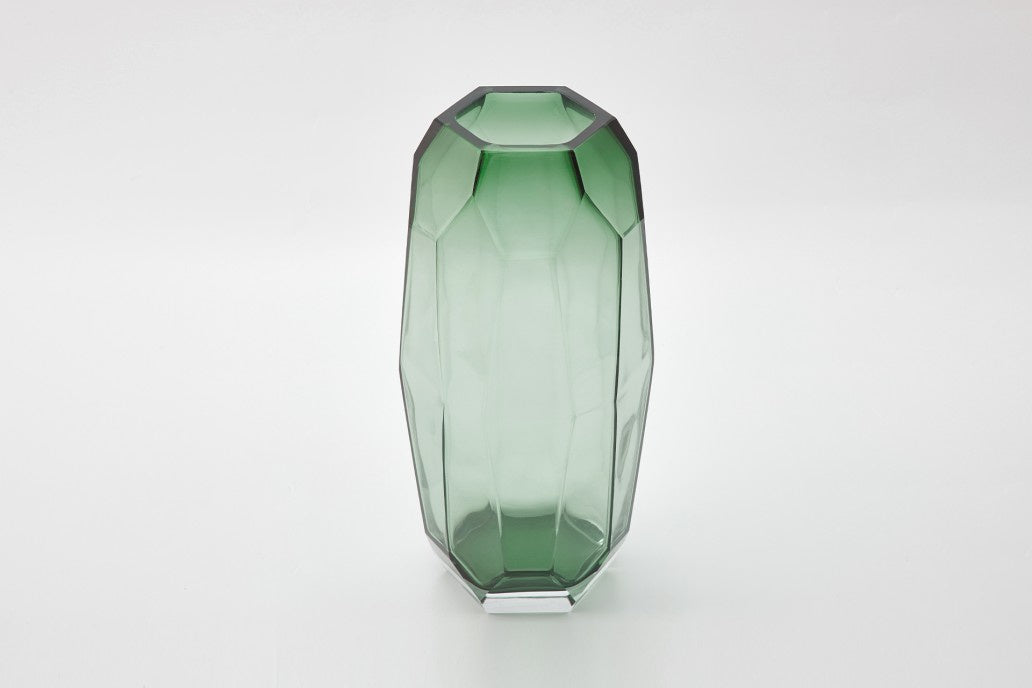 Radiant Vase polished emerald